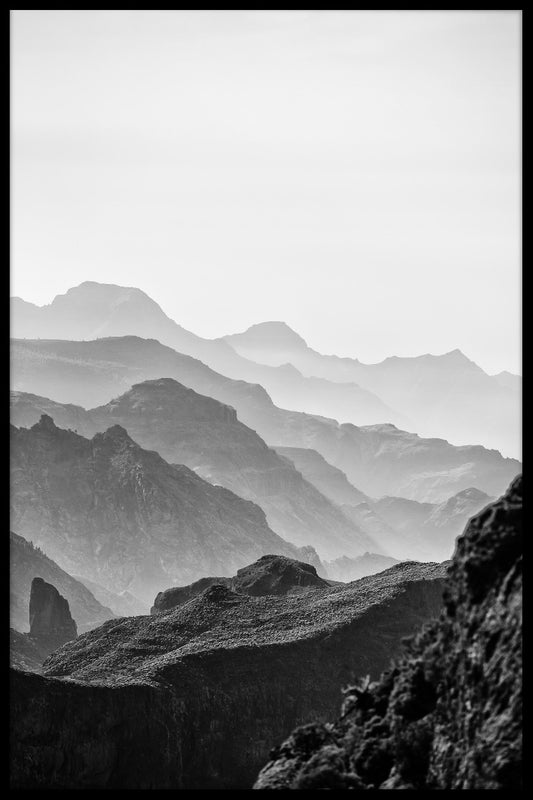Misty Mountains svartvit poster