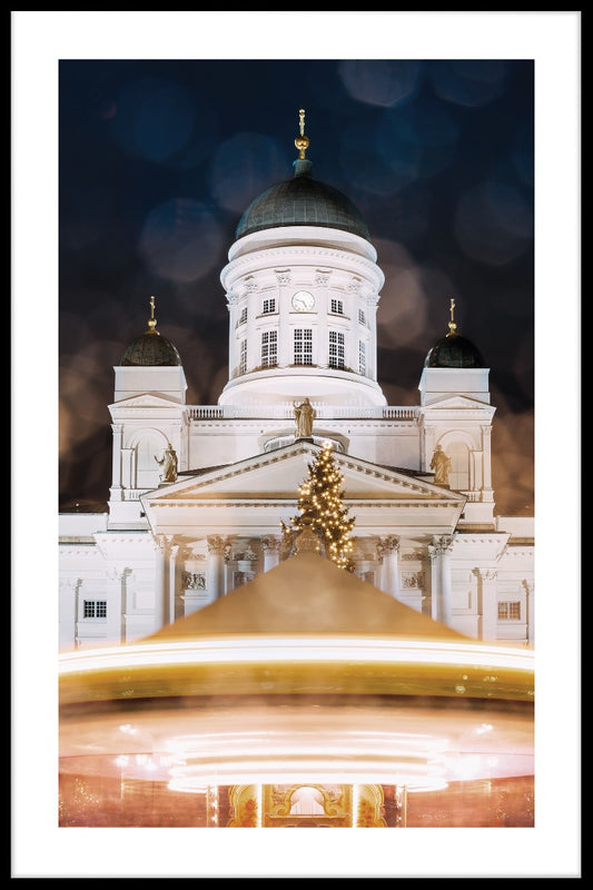 poster Helsingfors domkyrka på natten